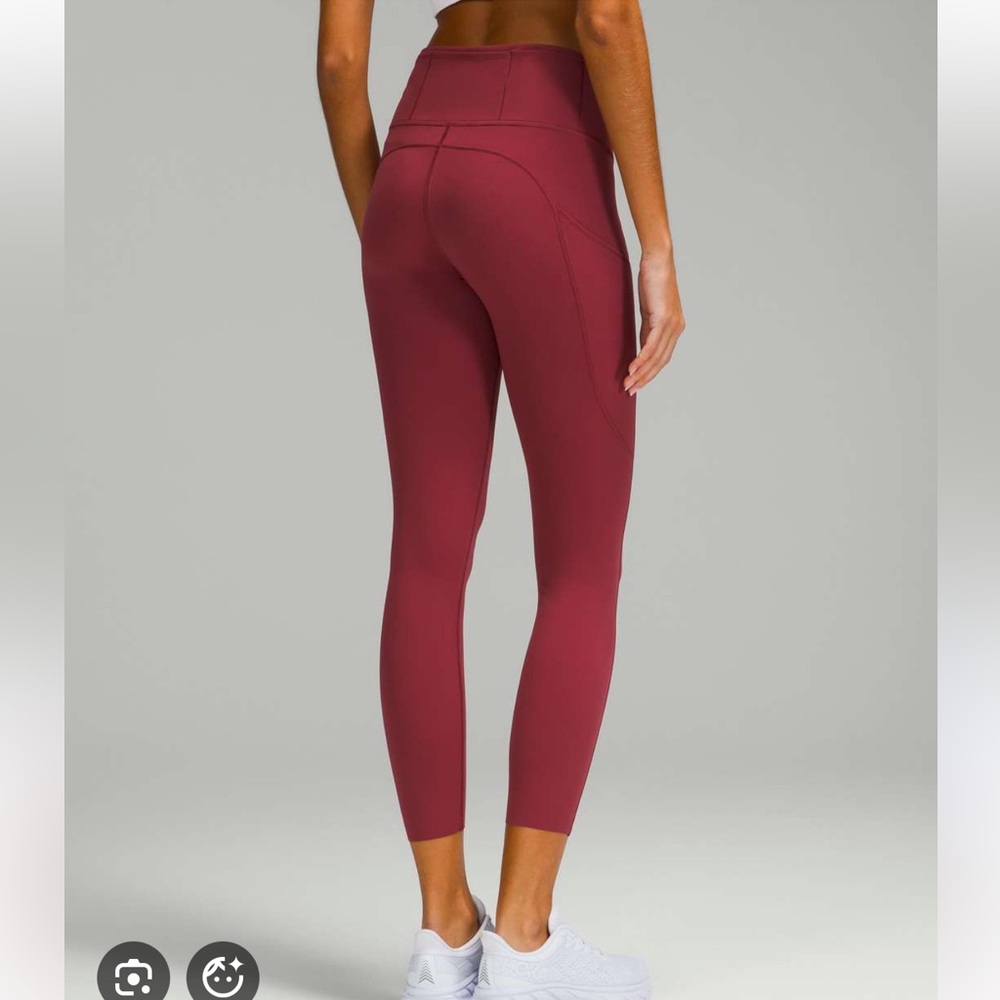 Lululemon Fast and Free High-Rise Tight 25" with pocket
*Brushed Nulux